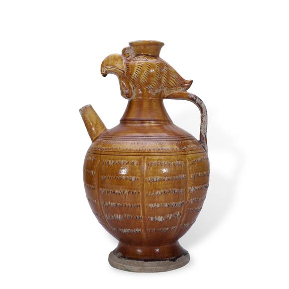 萬(wàn)領(lǐng)國(guó)際遼 黃釉刻花鳳首執(zhí)壺