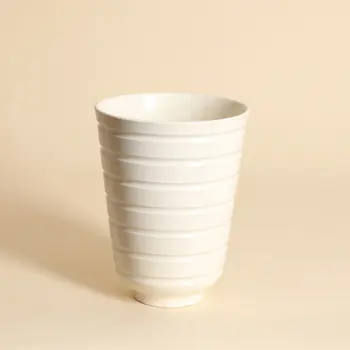 Keith Murray (New Zealand 1892-1921) for Wedgwood A ?Moonstone? vase