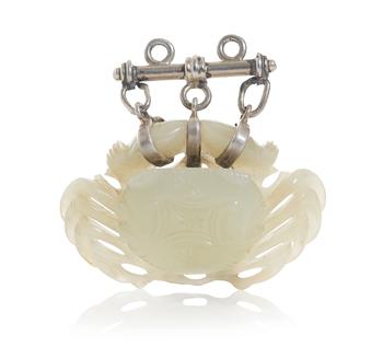 A celadon jade crab
