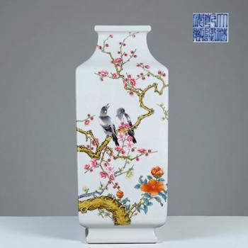 清乾隆 粉彩喜鵲登梅詩文圖四方瓶