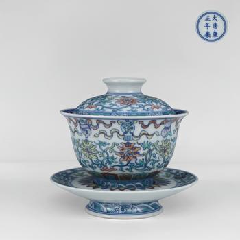 清雍正 斗彩八寳纏枝蓮紋