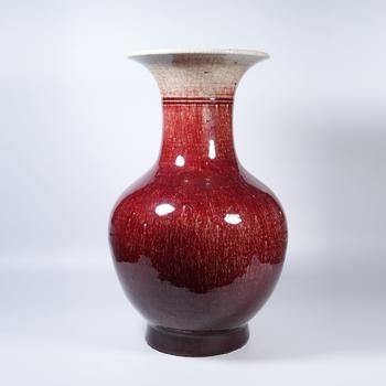 霽紅釉盤口尊