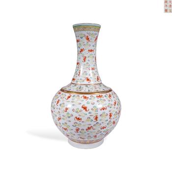 Qing Xuantong Pink Clouds Bat Pattern Hongfu Qitian Appreciation Bottle | 清宣統(tǒng) 粉彩雲(yún)蝠紋洪福齊天賞瓶