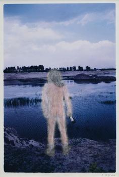 ?蔡東東???CAI DONGDONG   (b.1978) 拎酒的人