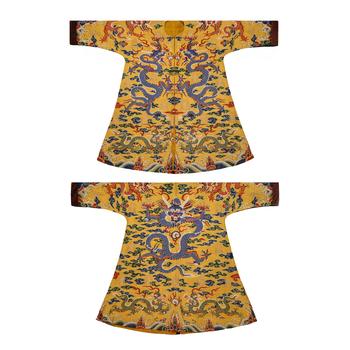 明代黃地緙絲五龍紋對(duì)襟龍袍