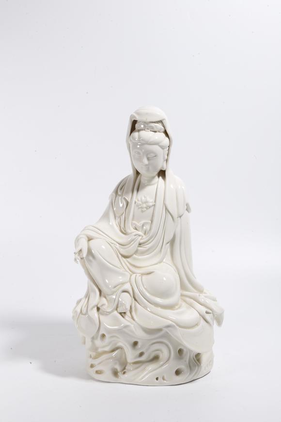 弘楊株式會社|弘楊美術(shù)8月オークション第2回德化白瓷觀音造像（手指有殘）