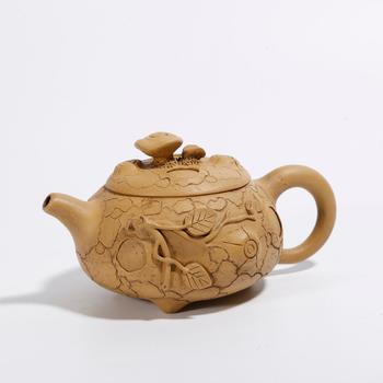 紫砂段泥靈芝鈕執(zhí)壺