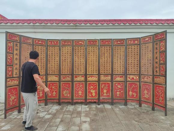 東京蕓術(shù)|關(guān)西古藏—薈萃雜項(xiàng)專(zhuān)場(chǎng)清~乾隆年份名家(王文志)落款超大對(duì)聯(lián)屏風(fēng)/落地屏//圍屏。