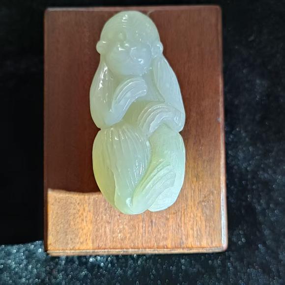 虎符拍賣和田玉觀音