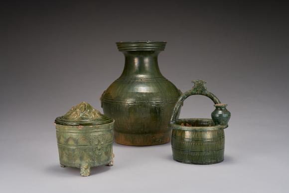 唐物 緑地粉彩花鳥紋漢詩碗 一対 雍正御製 款 中国美術 古玩 SN819 唐