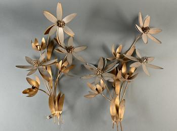 A pair of vintage brass wall lamps \'flowers\' …