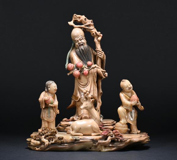 三杉美術(shù)清 壽山石描金壽星童子獻(xiàn)壽擺件