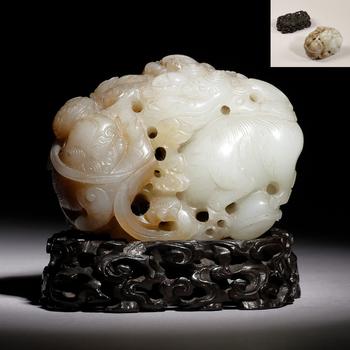 明 和田白玉雕瑞獸