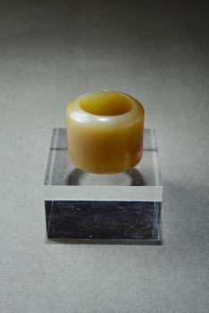 清 瑪瑙素面扳指