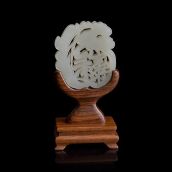 十九世紀(jì)早 白玉福壽佩（附木座）  A Chinese carved white jade 'longevity' pendant