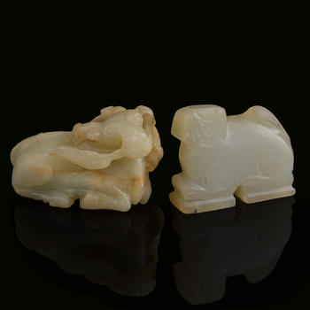 清代 玉牛掛墜及玉印  A Chinese jade carving and a jade seal
