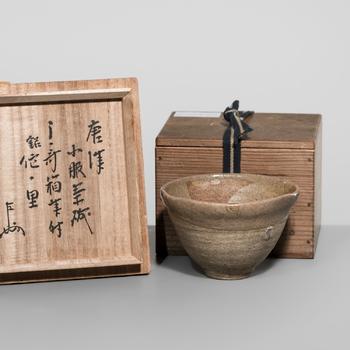 ? A SUPERB KARATSU WARE CHAWAN (TEA BOWL) NAMED ‘WABI NO SATO’