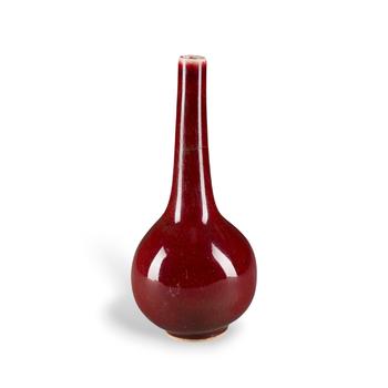 EINE KLEINE \'LANGYAO\'-FLASCHENVASE MIT KUPFERROTER GLASUR