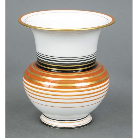 Historia AuktionshausArt Deco vase, KPM Berlin, mark 187