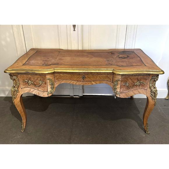 Historia AuktionshausBureau plat, France, late 18th cent