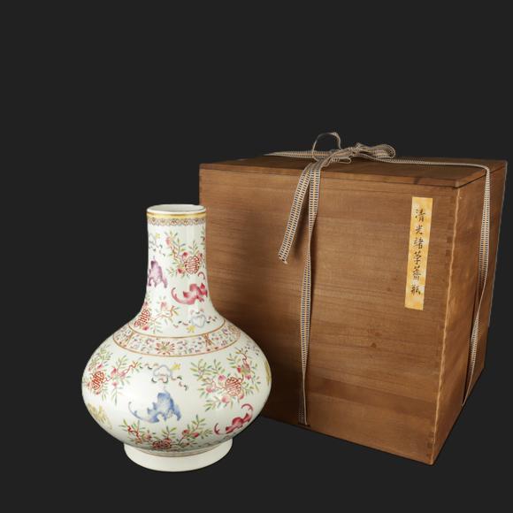 朱雀美術(shù)拍賣(mài)|朱雀美術(shù)拍賣(mài)第二十二回大清光緒年製 官窯粉彩福壽雙全紋茡薺瓶