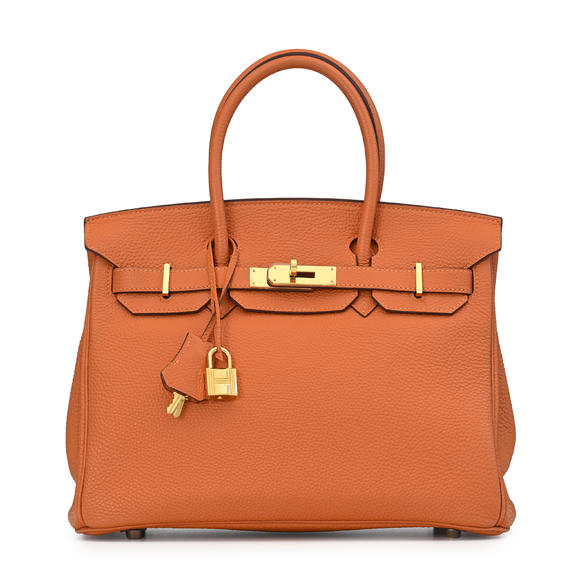 Piguet - H?tel des VentesHermès, sac Birkin 30 en Togo orange, 2009, bouclerie plaquée or, tirette clochette, 2 clefs et cadenas, housses