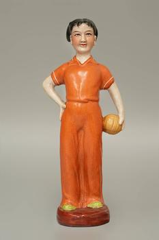 1966-1976 粉彩瓷雕人物 日本桐箱附
