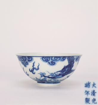 清 青花龍紋碗