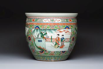 A Chinese famille verte 'Zhu Lin Qi Xian 竹林七賢' and 'Xi Xiang Ji' fish bowl or jardinière, 19th C.