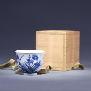 清 康熙 青花洞石花卉杯 款識(shí)：“若深珍藏”