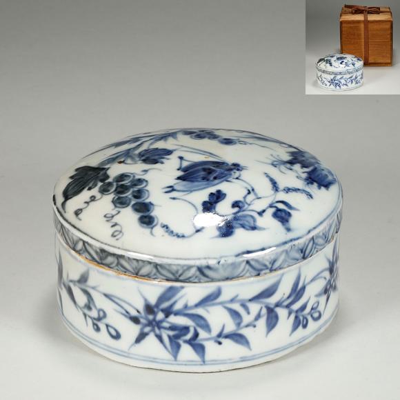 東京銀座（古美術(shù)宋磁）元 青花花卉紋硯