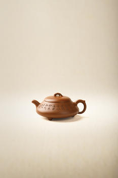 顧景舟 (1915-1996)  顧景舟 朱泥矮石瓢壺