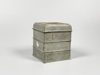 錫香薰盒 8.5×8.5×9.7cm