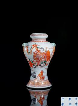 清康熙 五彩礬紅描金人物故事獸耳含環(huán)洗口尊