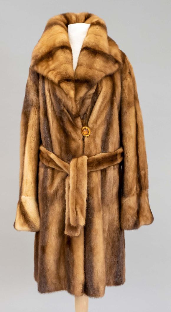 historia auktionshausladies mink coat, mottled, wit