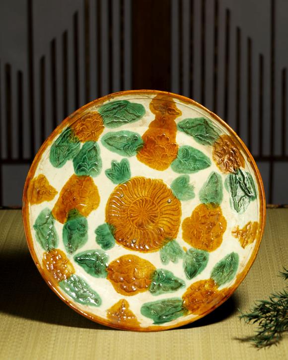 宋代三彩花卉盘