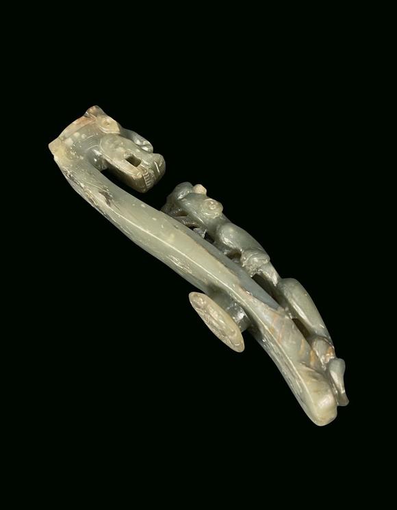 清和田碧玉苍龙教子带钩16441912