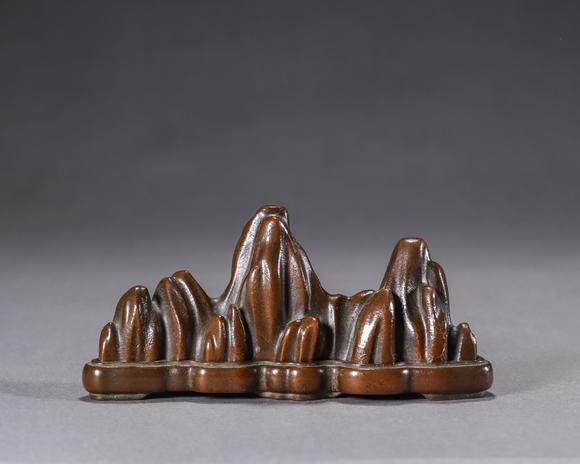 铜制胡庆松制款山形笔架