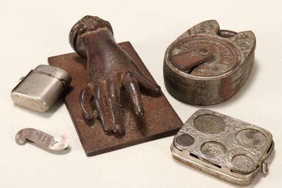 aalders auctionsquantity of metallic items