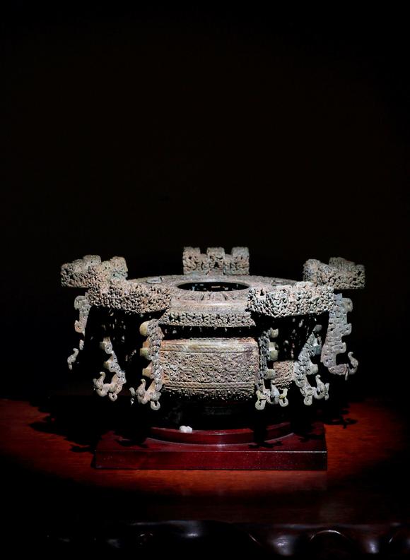 铜镂空螭龙纹冰鉴_铜镂空螭龙纹冰鉴估价_铜镂空螭龙纹冰鉴高清大图_