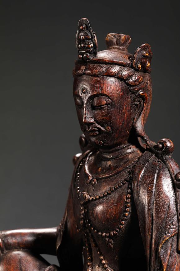 清代沉香佛造像