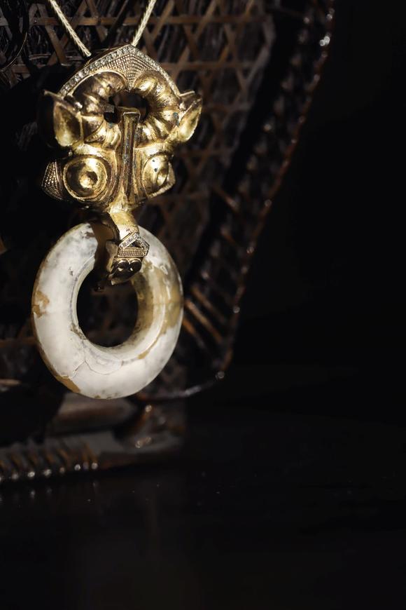 博美拍卖明 铜鎏金铺首衔玛瑙三才环挂饰