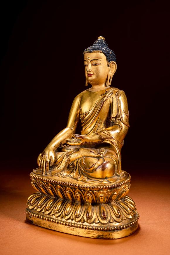 明代鎏金释迦牟尼佛造像