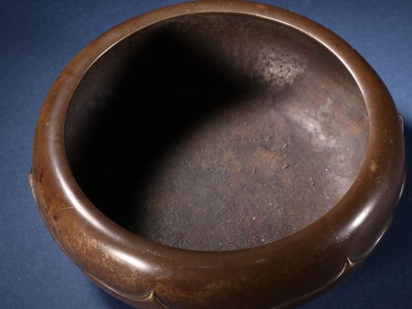 清铜胎莲花纹钵式炉