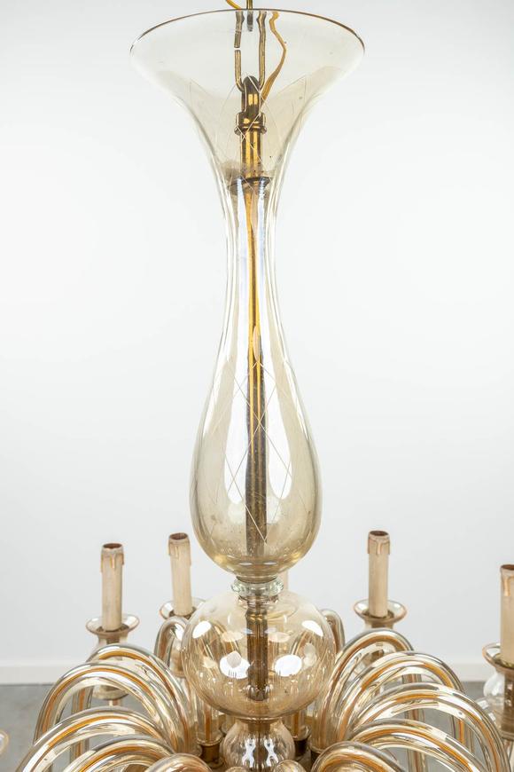 amidcchandeliermadeofglassinmuranoitalycirca196072x77cm