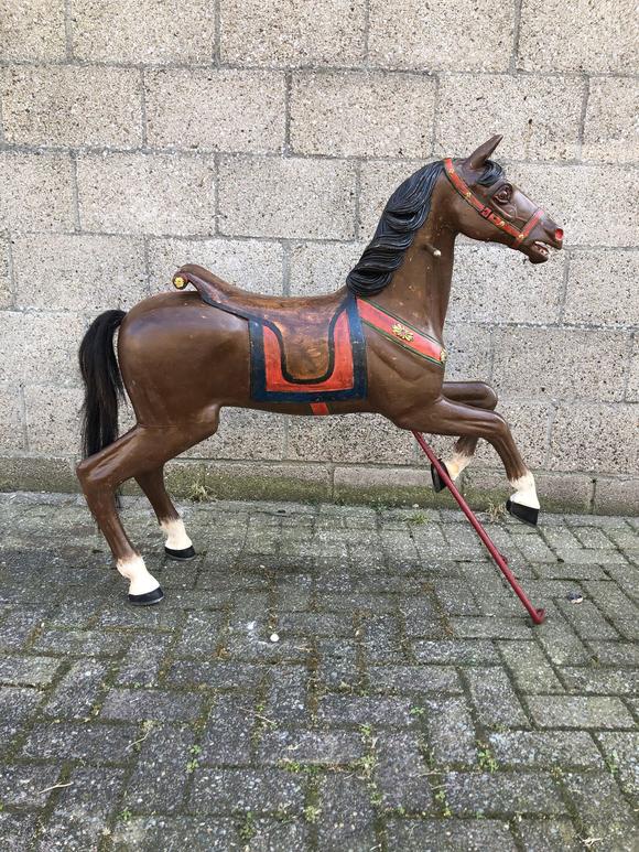 woodencarouselhorseonastand