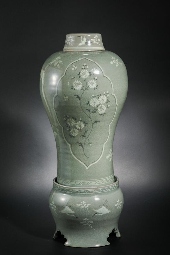 旧藏高丽瓷花鸟瓶