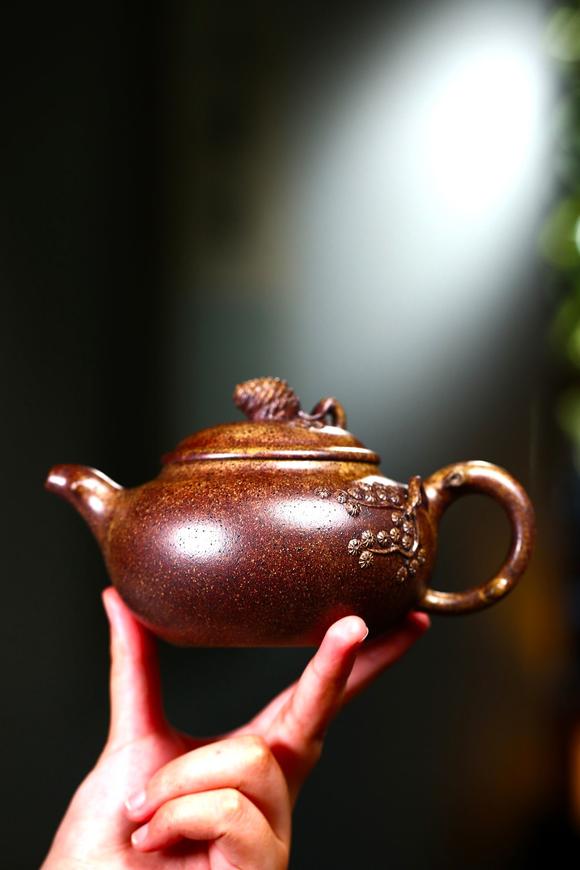 北京唐潮拍卖有限公司周建春【松果】极品黄金段紫砂壶