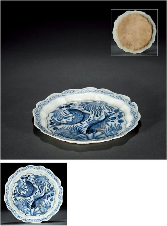 元 青花鱼藻纹葵口盘 元 青花鱼藻纹葵口盘估价 元 青花鱼藻纹葵口盘高清大图 易拍全球西泠拍卖台湾早期收藏家李成发旧藏古玩杂件专场拍品介绍