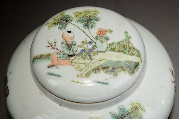 清末罗仲林人物诗文盖罐一对